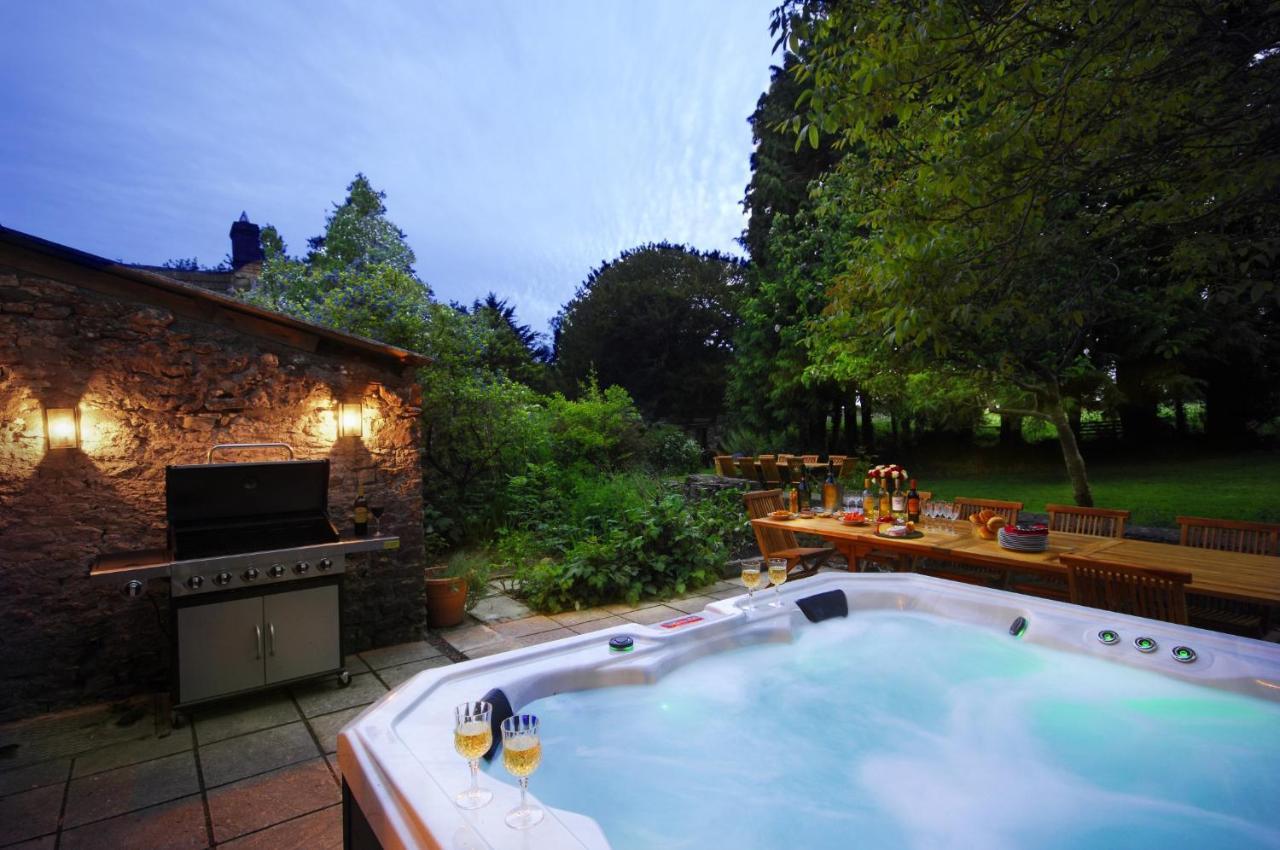 Topside House - Beautiful 7 Bedroom House With Hottub Wifi And Parking Near Bath Wells Frome Oakhill エクステリア 写真