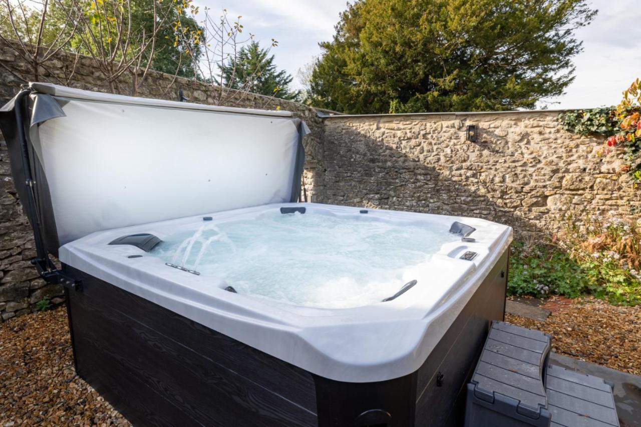 Topside House - Beautiful 7 Bedroom House With Hottub Wifi And Parking Near Bath Wells Frome Oakhill エクステリア 写真